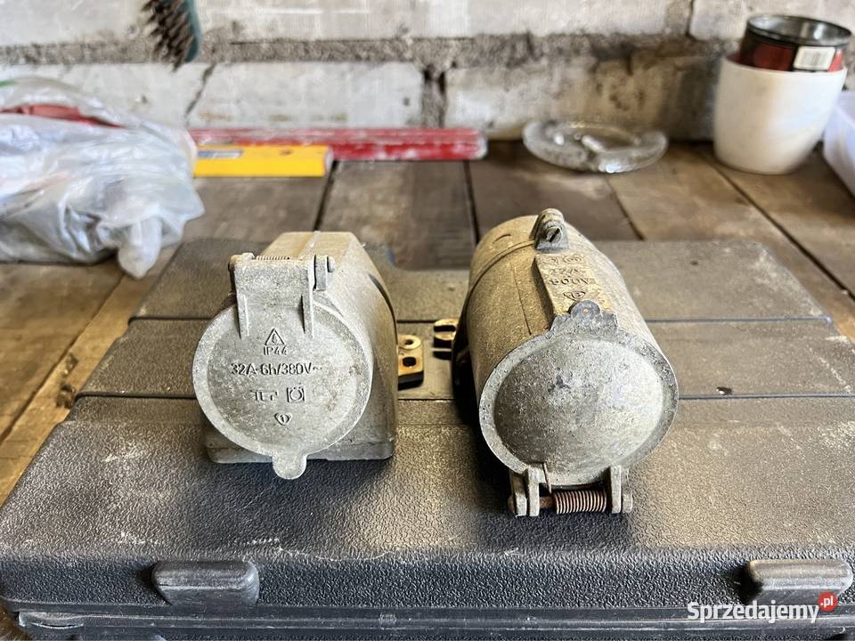 Gniazda siłowe stary typ 500v 32A 380V 32A Plewiska