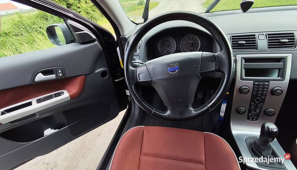 Volvo C30 18 benzyna 125 238 1 właściciel w nowy nieuszkodzony Oława sprzedam