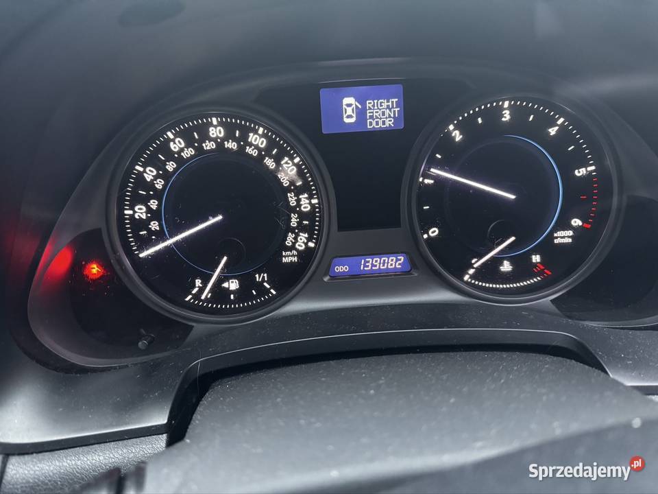 Lexus is220 d zarejestrowany Anglik welurowa tapicerka Żyrardów