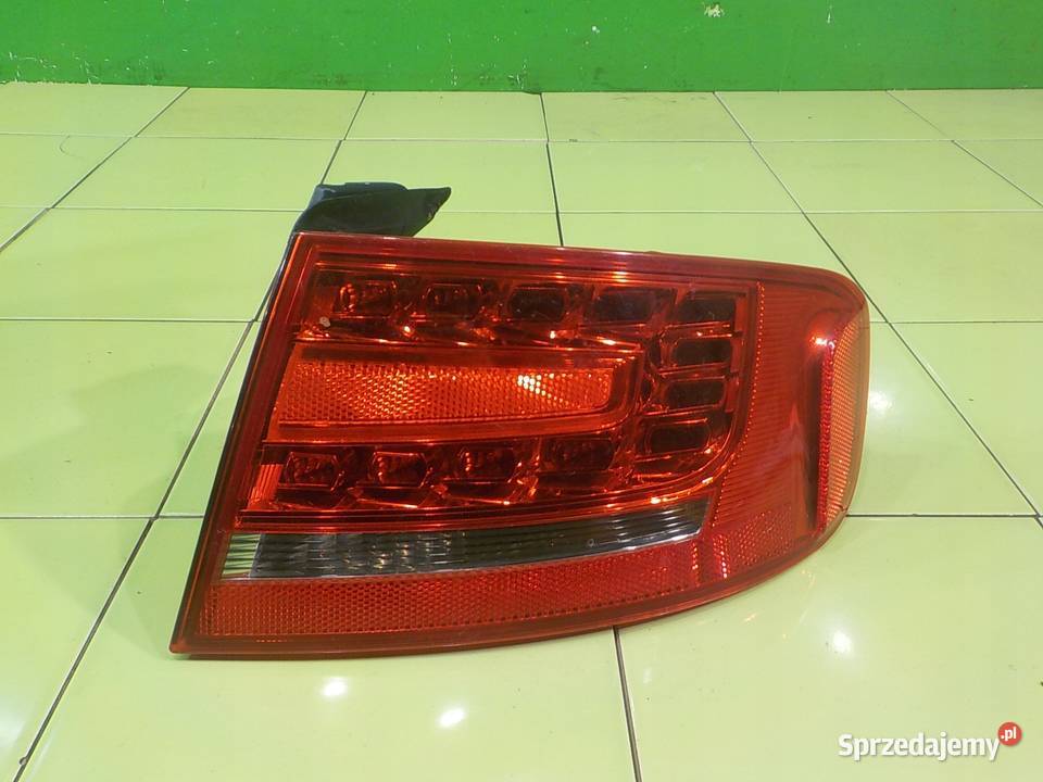 AUDI A4 B8 SLINE 18 TFSI 08r SEDAN lampa prawa osobowe Lampy tylne Suków