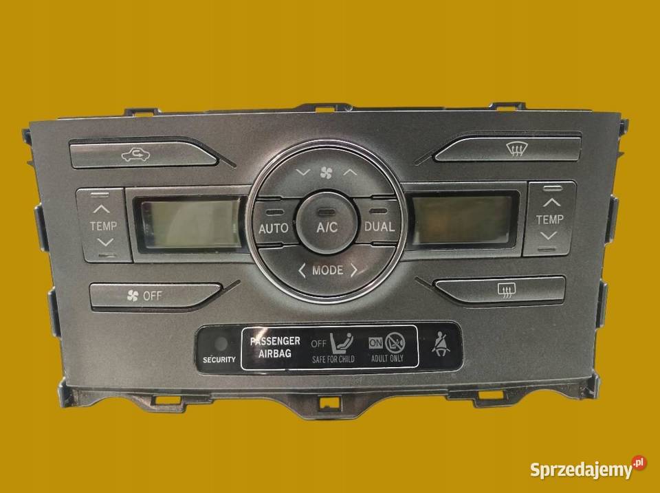 PANEL NAWIEWU 5590002220B Toyota Auris I