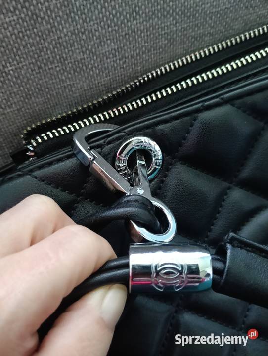 Czarna pikowana torebka Mszana Dolna