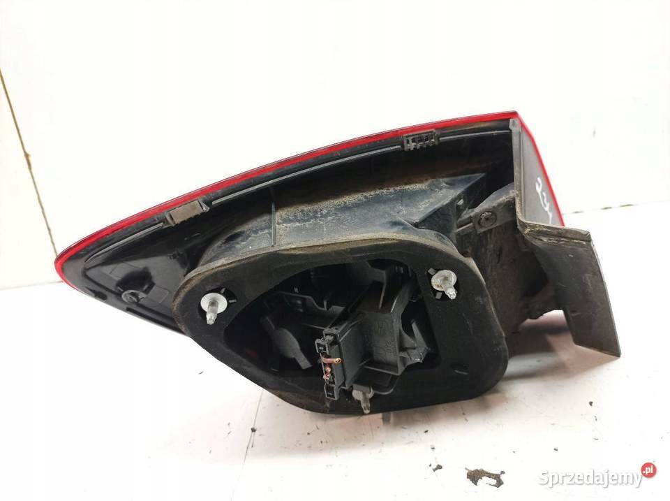 LAMPA TYŁ PRAWA KOMBI Seat Ibiza IV 2008