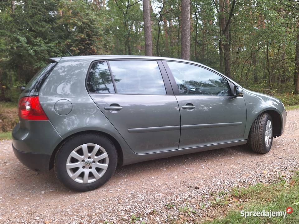 Sprzedam samochód osobowy Golf 5 łódzkie