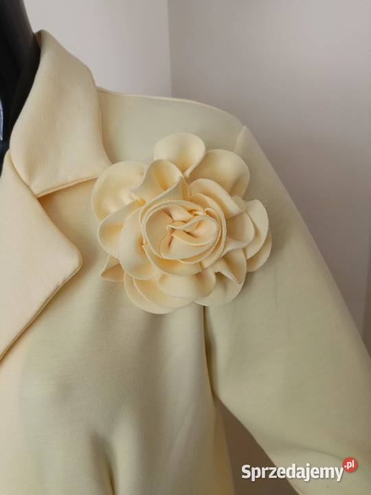 Garnitur damski masełko kolorowy Odzież ślubna Skarżysko-Kamienna