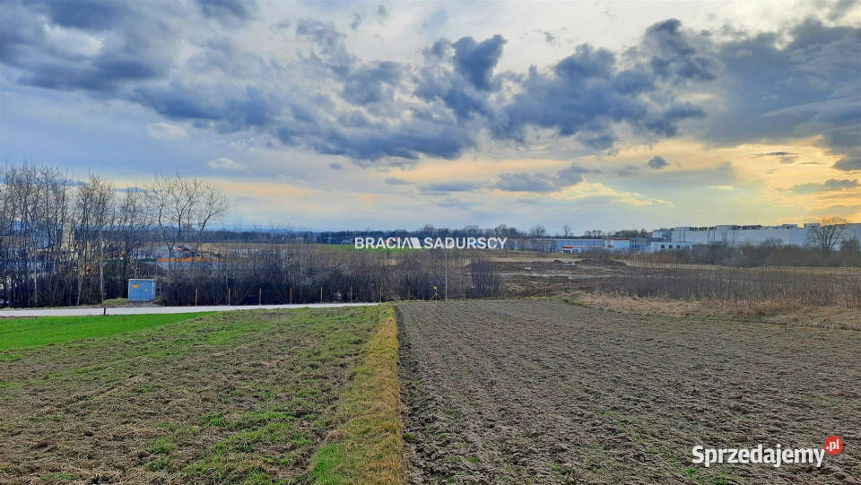 sprzedaży działki Morawica 2500m2 małopolskie