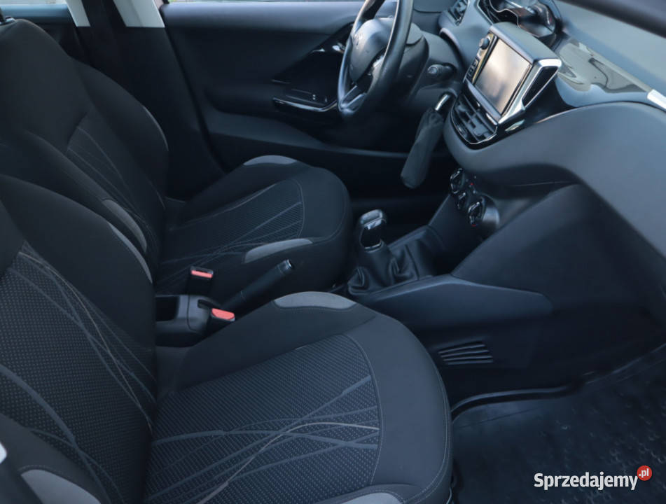 Peugeot 208 14 VTi wspomaganie kierownicy