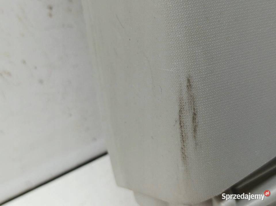 OSŁONA SŁUPKA B LEWA PRAWA KOMPLET E16 E17 E18 Osłony i zaślepki sprzedam