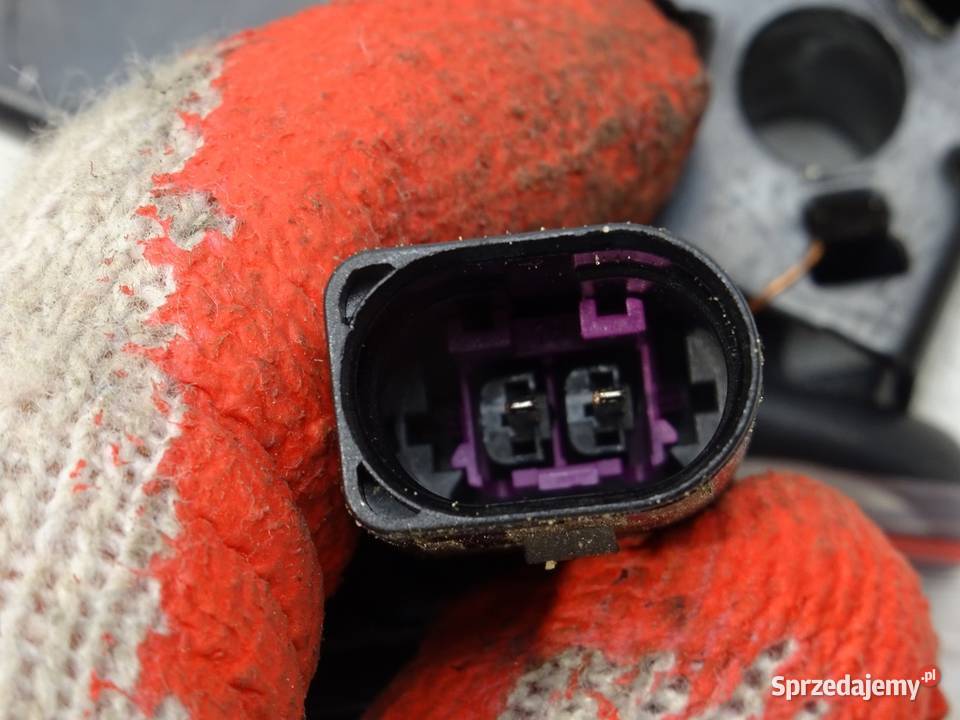 ZAMEK MASKI SKODA SUPERB III Kombi 3V0823509B Zamki, wkładki i kluczyki sprzedam