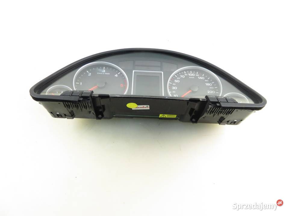 LICZNIK AUDI A4 B7 Avant 30 TDI 8E0920931D osobowe