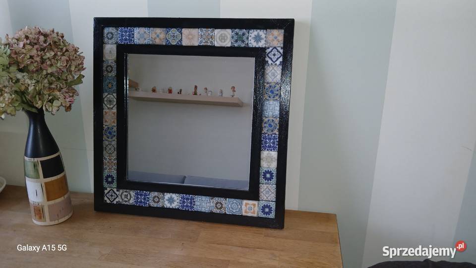 Lustro w podwójnej ramie