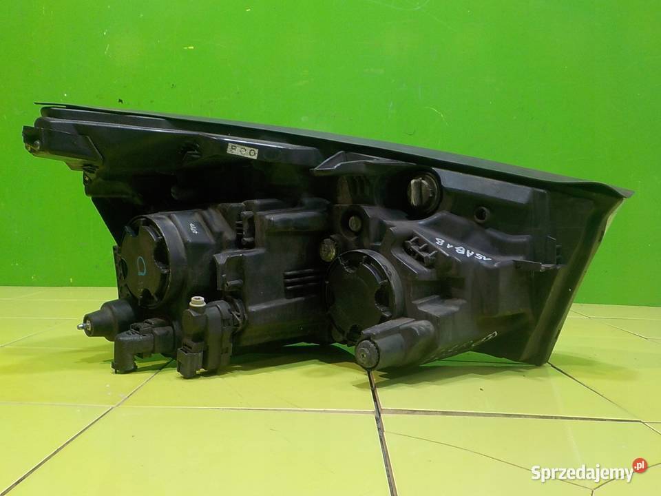 SSANGYONG RODIUS II TURISMO 20 B 13r lampa lewa Lampy przednie Motoryzacja Suków