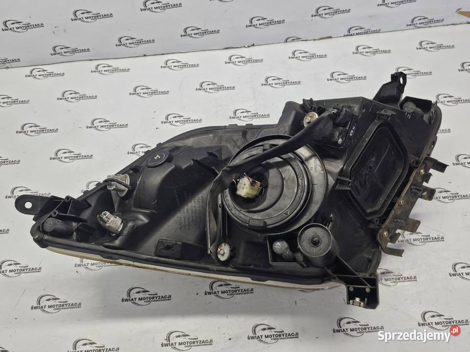 TOYOTA PRIUS XW20 06r lampa lewa przód ANGLIK Kielce