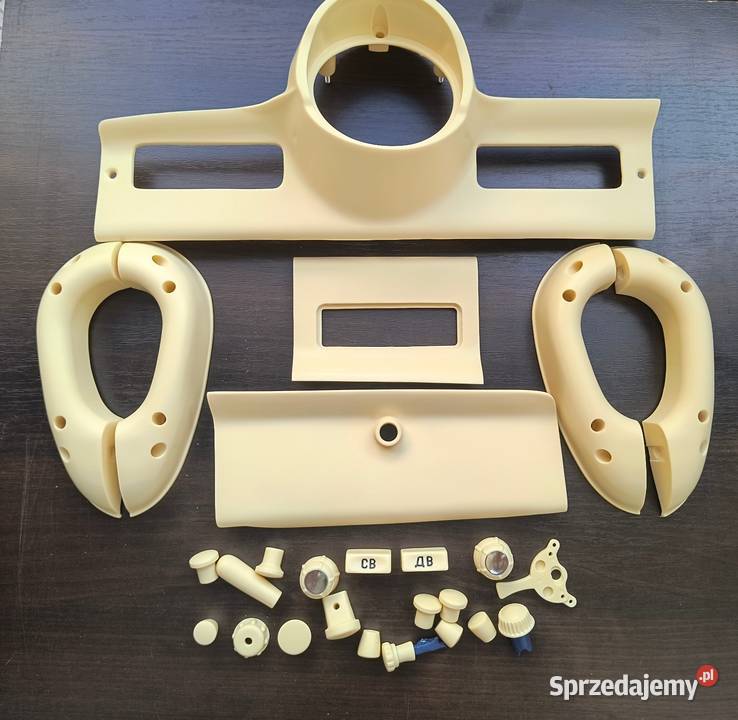 Komplet plastikow Moskwicz sprzedam