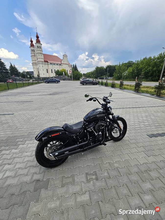 HarleyDavidson Softail Street Bob