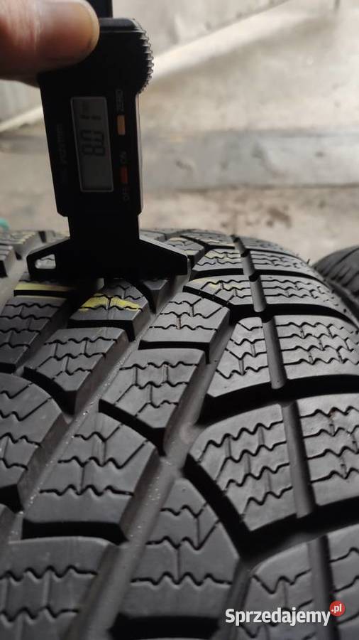 4 opony zimowe 2453518 92V Pirelli z 2021r Ozorków sprzedam