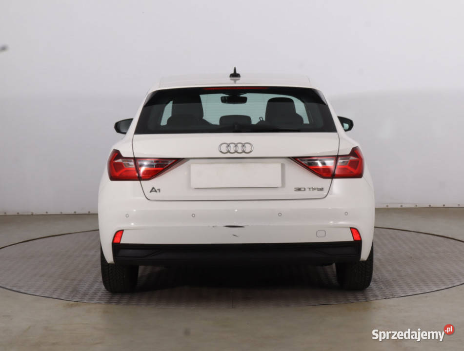 Audi A1 10 TFSI ultra Hatchback mazowieckie