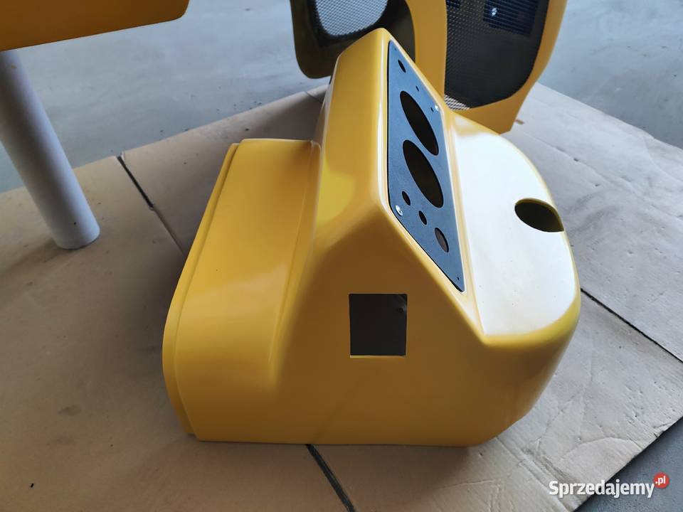 Maska URSUS C 330 C 330 tworzywo Nowość Rogóźno sprzedam