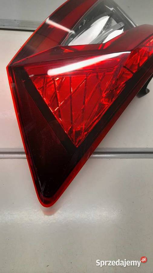 SKODA KAROQ LAMPA PRAWA TYLNA TYŁ LED 57A945208 osobowe Goleniów sprzedam