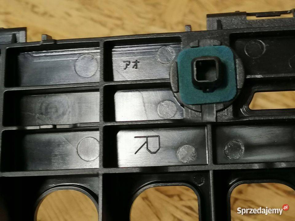 TOYOTA PRIUS ŚLIZG ZDERZAK PRAWY TYŁ 5215547010