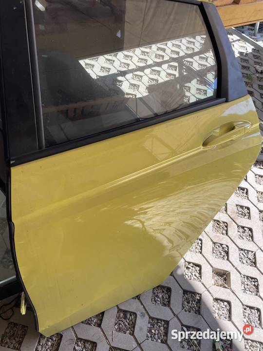 Honda jazz 2016 drzwi lewy tył części blacharskie Kozubszczyzna