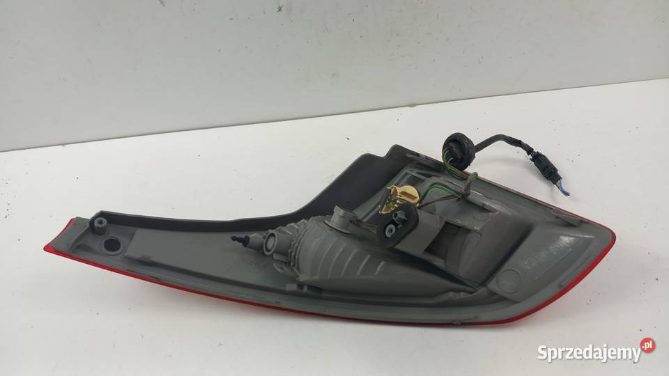 RENAULT MEGANE III HB LAMPA TYŁ LEWA W KLAPĘ Zbierkowo