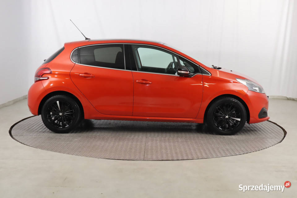 Peugeot 208 12 PureTech Zabrze