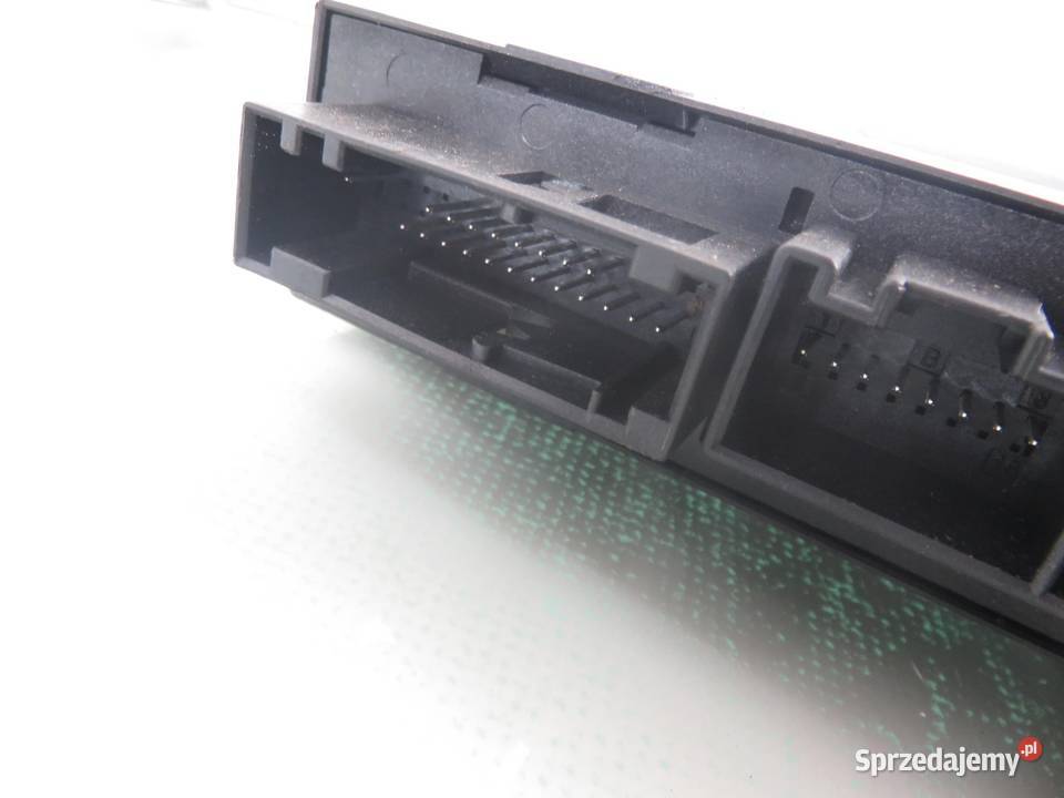 PODNOŚNIK SZYBY LEWY PRZEDNI AUDI A4 B7