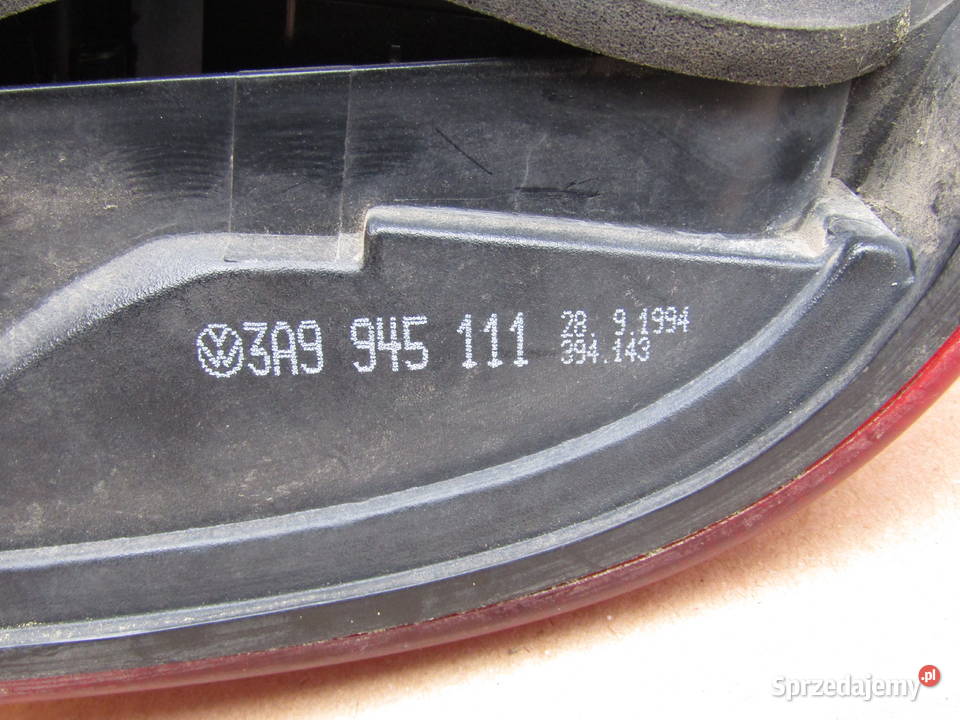 LAMPA TYLNA LEWAPRAWA VW PASSAT B4 KOMBI Mysłaków