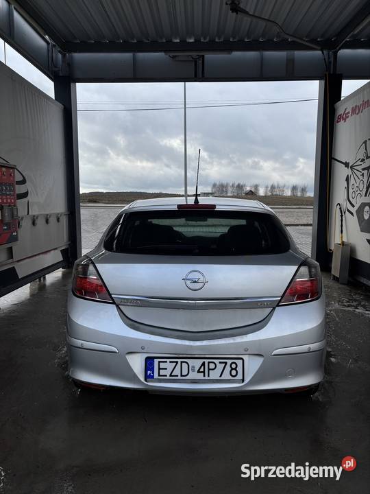 Opel Astra H GTC 16 bengaz klimatyzacja Astra Radomsko sprzedam