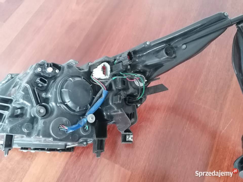 Lampy reflektory przód Infiniti QX70 Radom