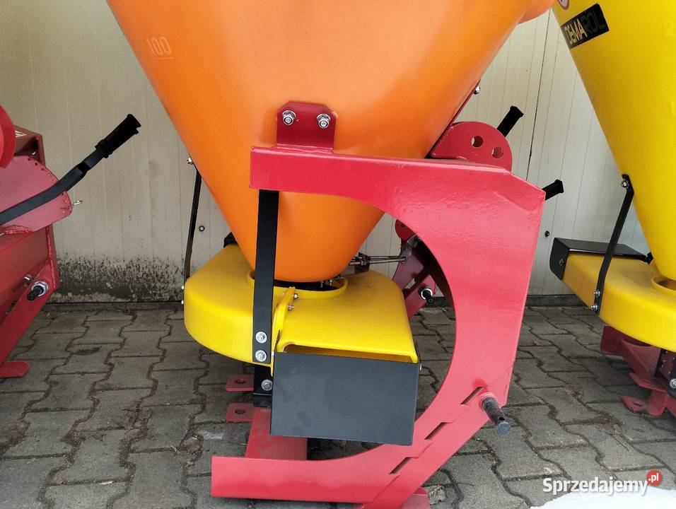 Rozsiewacz Lejkowy do Nawozu Lejek 300l Demarol Pajęczno