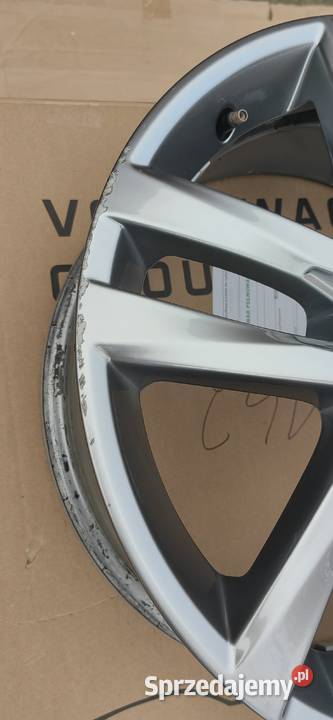 5TA601025G Z49 VW TOURAN FELGA ALUMINIOWA 5x112 Samochodowe Rożnów
