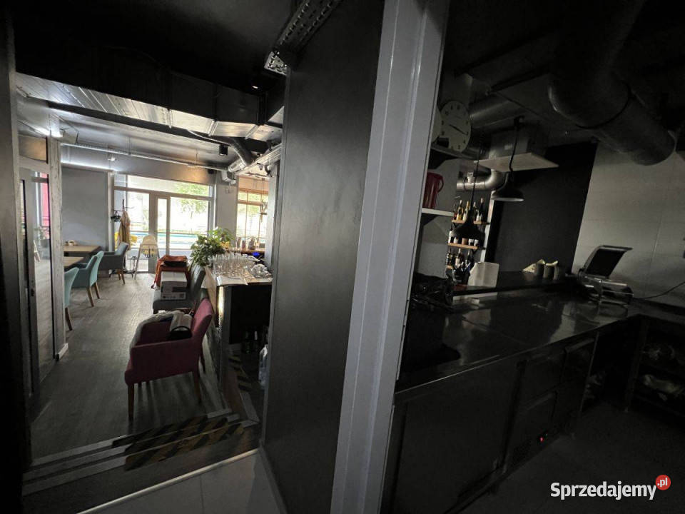 Na sprzedaż Zabytkowy Pałac z dużą działką Wrocław