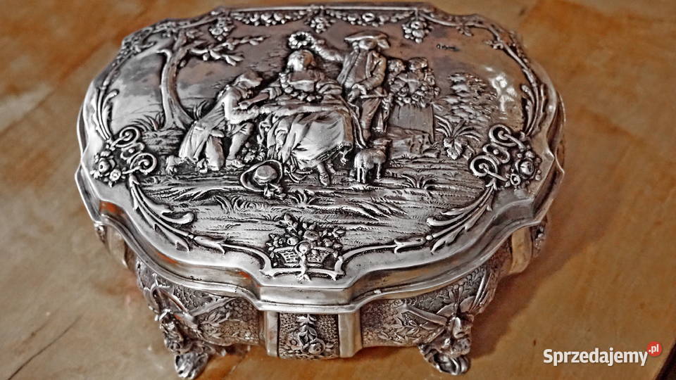 Srebrne pudełkoszkatuła wielka Hanau o wadze 545 Zgorzelec