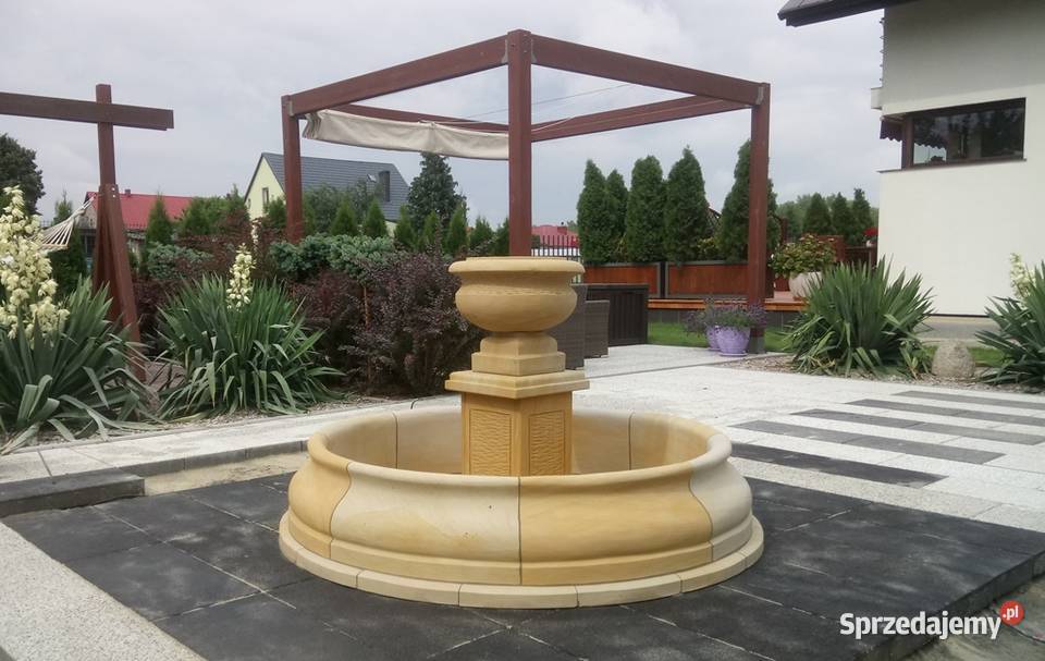 Fontanna piaskowiec kamień naturalny Kamienna Góra