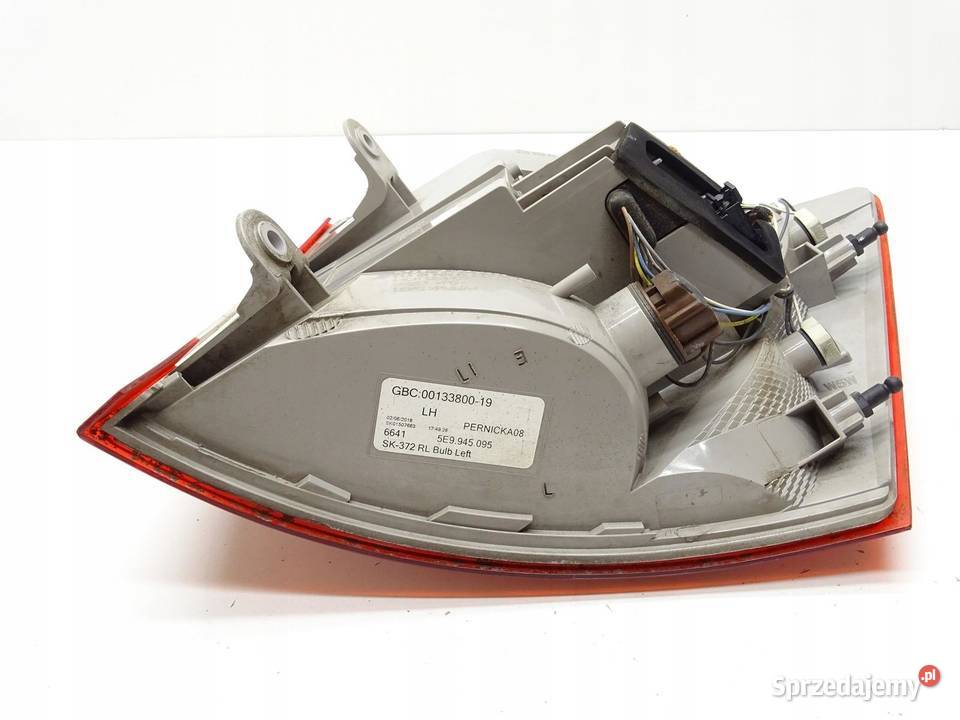 LAMPA LEWY TYŁ LEWA TYLNA SKODA OCTAVIA III 5E Lampy przednie