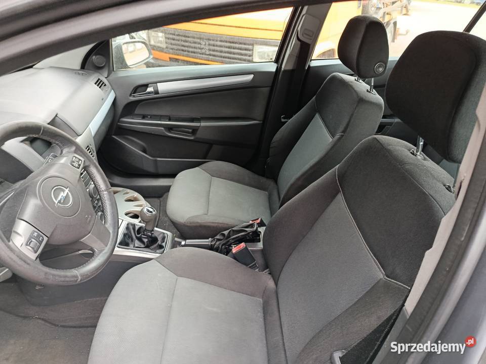 Opel Astra 19 CDTI 2005 r dawca części Szklarka Myślniewska