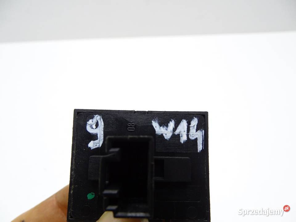 PRZEŁĄCZNIK PANEL SZYB VW SCIROCCO III 1K8