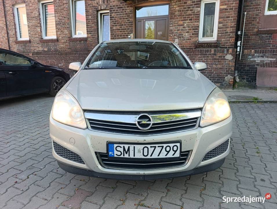 Astra H z gazem prywatna Długie opłaty nieuszkodzony Opel Sosnowiec