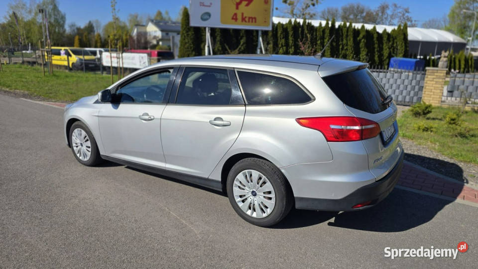 Ford Focus 15 T Benzyna Salon Grzane Fotele Mk3 mazowieckie