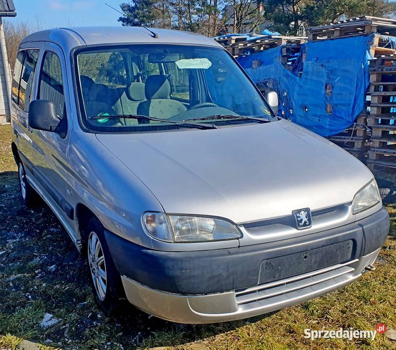 PEUGEOT PARTNER I REFLEKTORY PRZÓD osobowe Radom