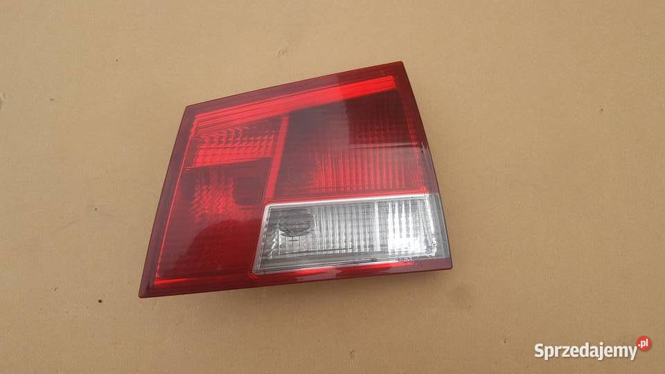 lampa tył tylna prawa w klapie opel vectra c łódzkie Brzeziny sprzedam