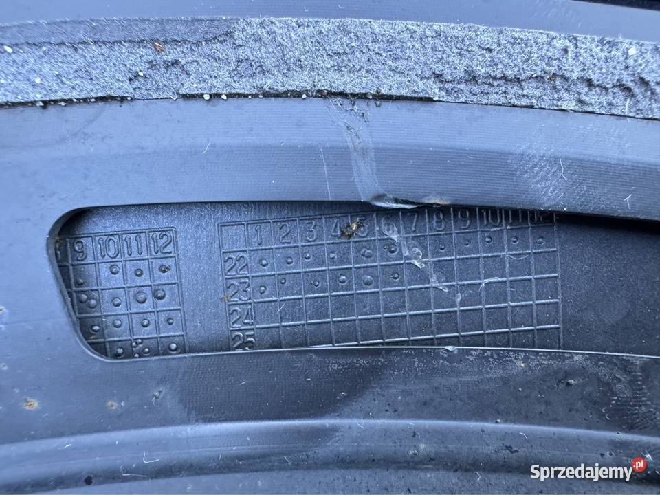 Listwa błotnika przód prawa rh MercedesBenz gle wielkopolskie Sieraków