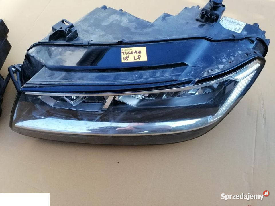 VOLKSWAGEN TIGUAN 2018 REFLEKTORY PRZOD KOMPLET lubelskie Kozubszczyzna
