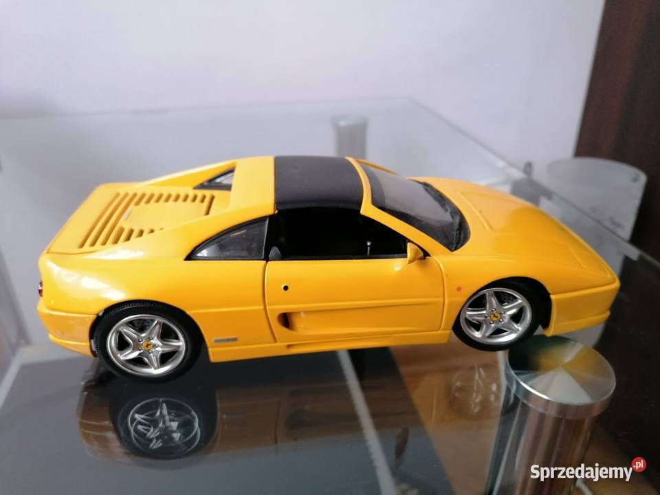 METALOWE AUTKO FERRARI F355 GTS - UT Models 1/18 HOT WHEELS
