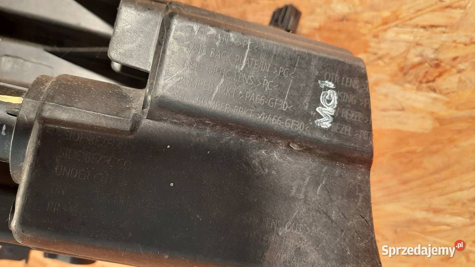 KIA STINGER WIĄZKA OBUDOWA LAMPY LAMPA LED LEWA osobowe Nowy Tomyśl