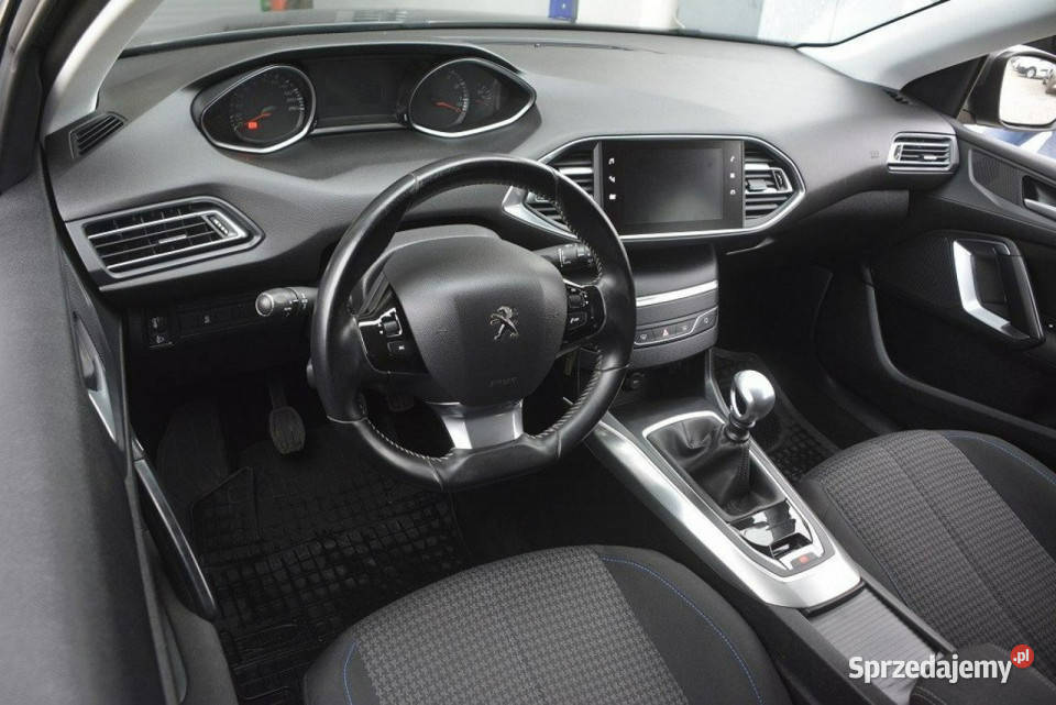 Peugeot 308 12 Turbo doinwestowany hak nawigacja Sędziszów Małopolski