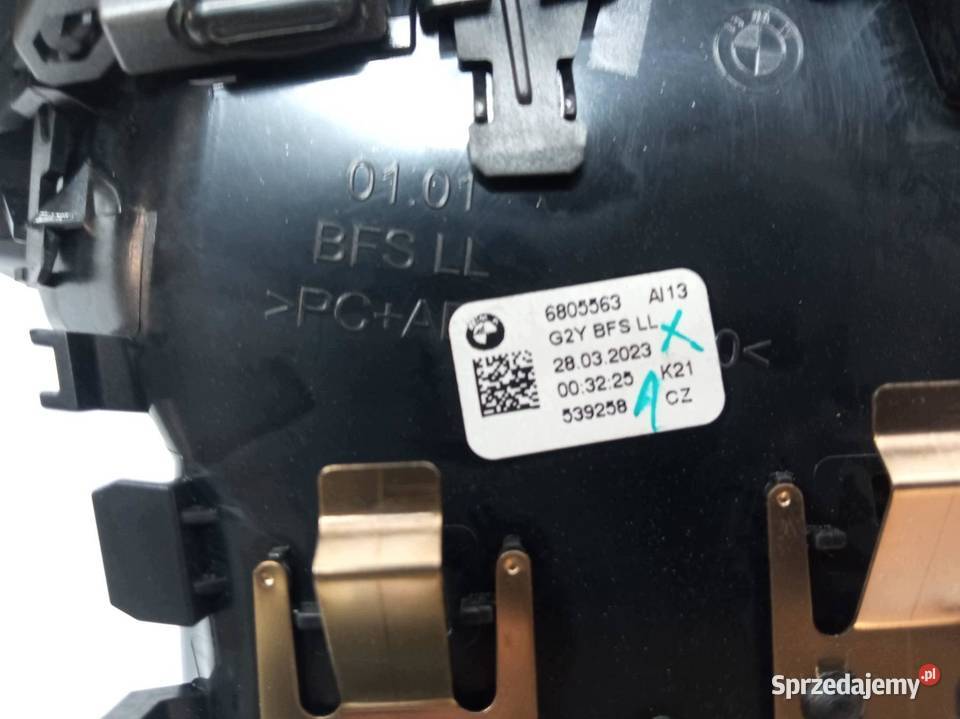 KRATKI NAWIEWU LEWA PRAWA ŚRODKOWA DEKOR KPL Bmw