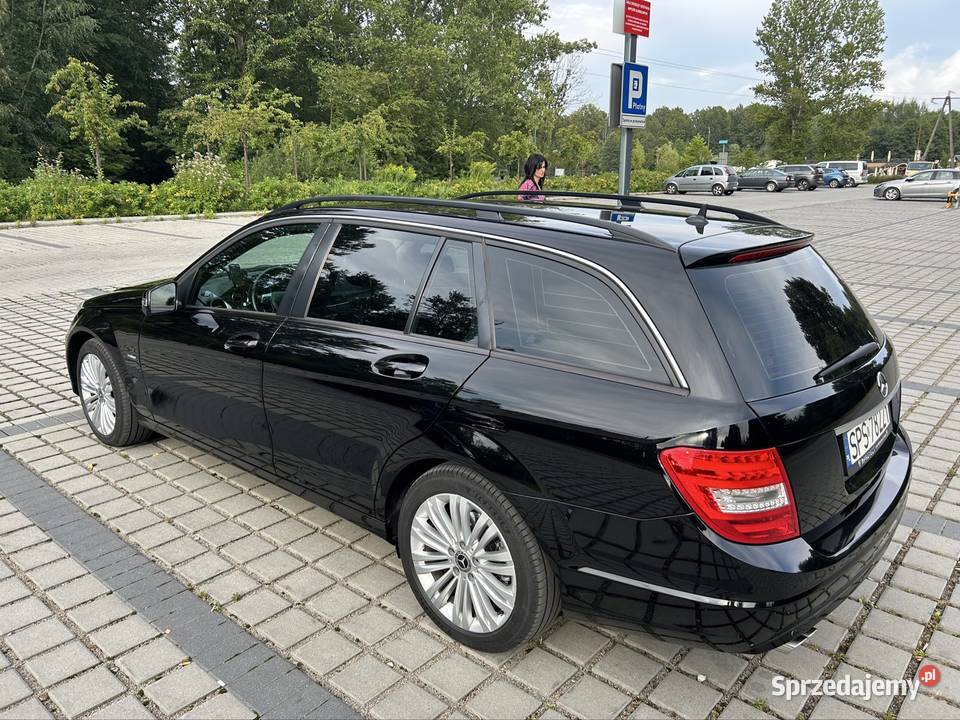 Mercedes w 204 kombi 21 Cdi automatyczna Praszczyki